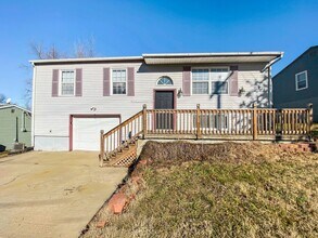 Building Photo - Updated 3-Bedroom Home with Garage & Deck in Kansas City, KS