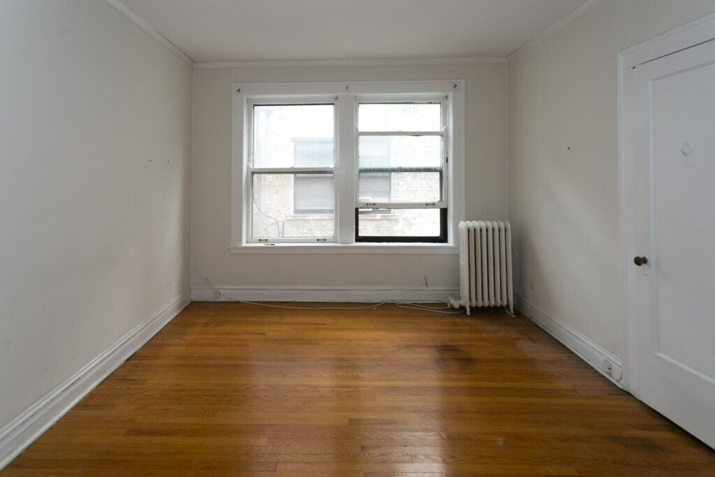 Building Photo - 441 W Melrose St