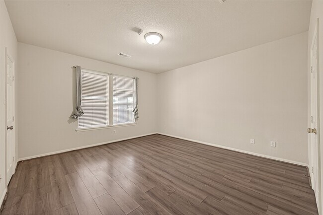 Building Photo - 13915 Maleewan Ln