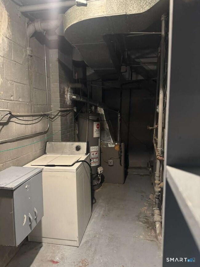 Building Photo - 33 Cannon Rd