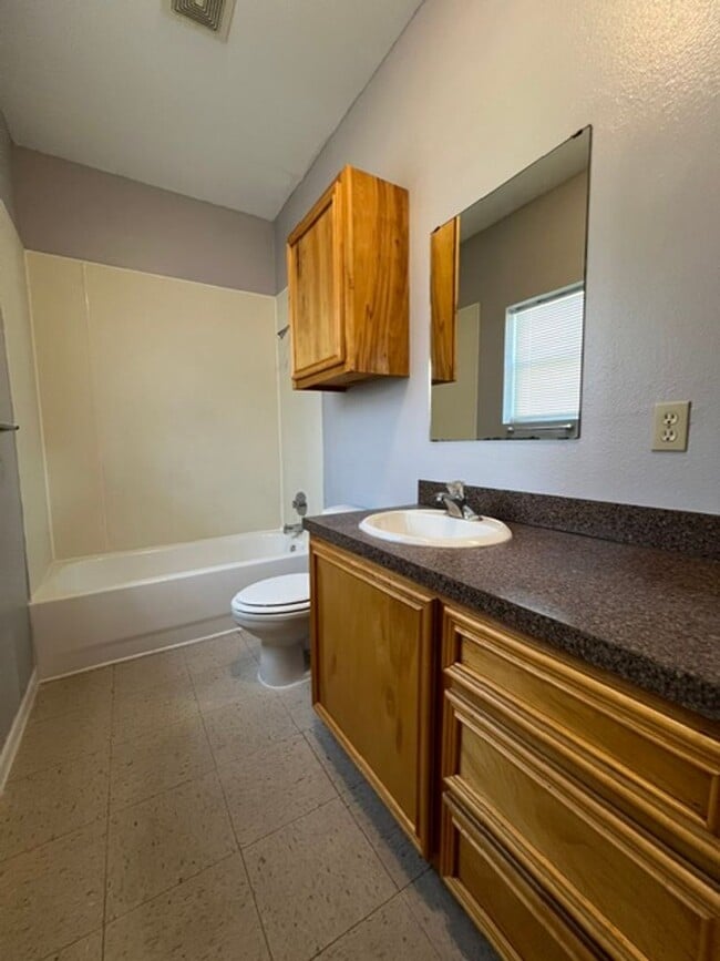 Building Photo - 13958 Fortuna Bay Dr