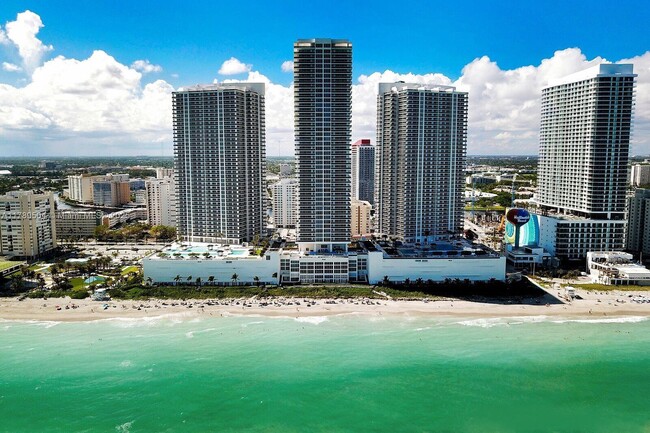 Building Photo - 1830 S Ocean Dr
