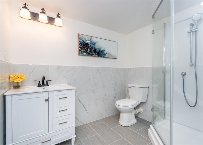 Building Photo - 23 Cheney St