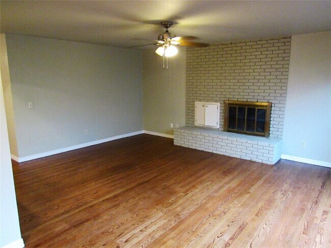 Building Photo - 9909 Sunnymeade Pl