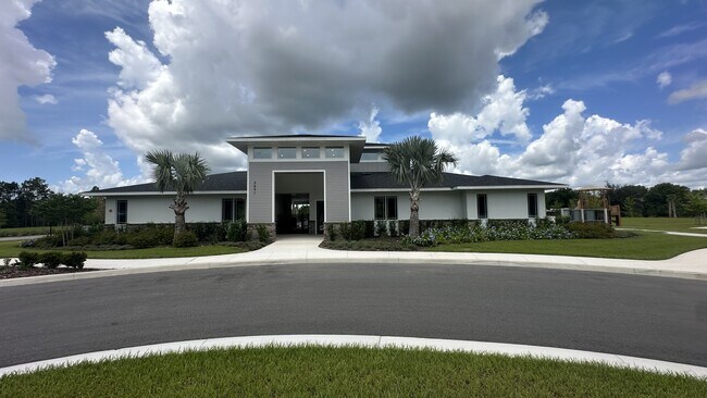 Building Photo - 2919 Sanctuary Dr