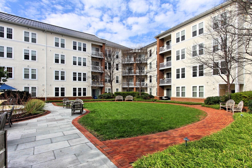 Building Photo - 400 Cameron Station Blvd