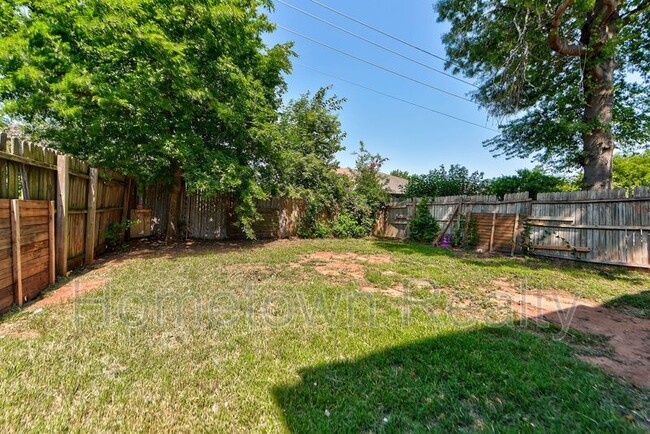 Building Photo - 7301 Edenborough Dr