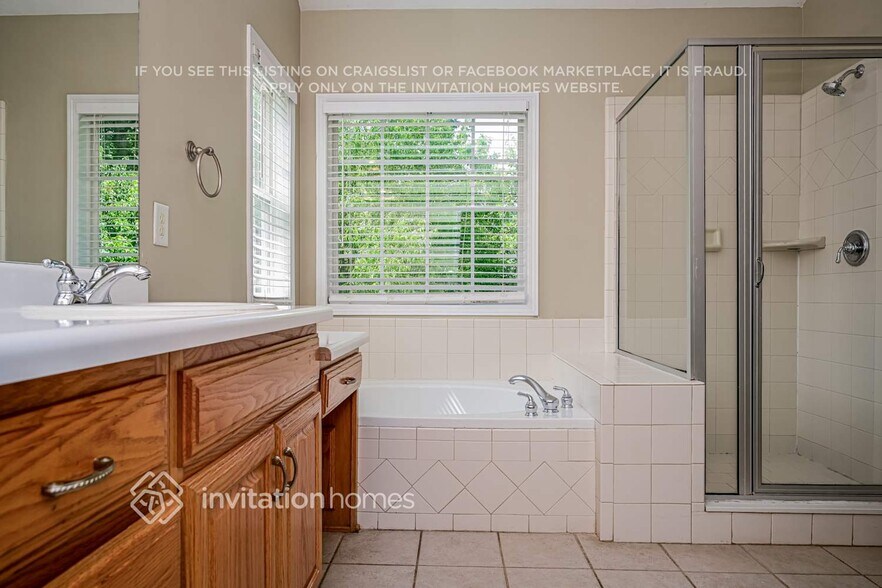 Building Photo - 605 Alyssa Dr