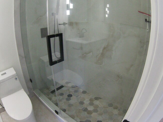 Building Photo - 319 Normandy G