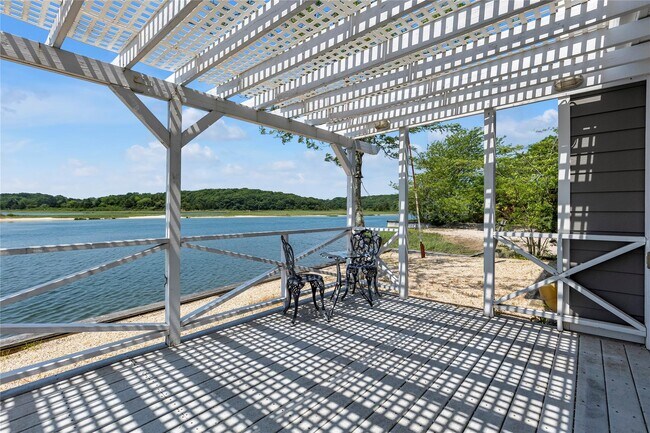 Building Photo - 286 Towd Point Rd