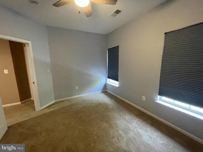 Building Photo - 514 Gentlewood Square