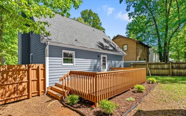 Building Photo - 120 Arcaro Dr
