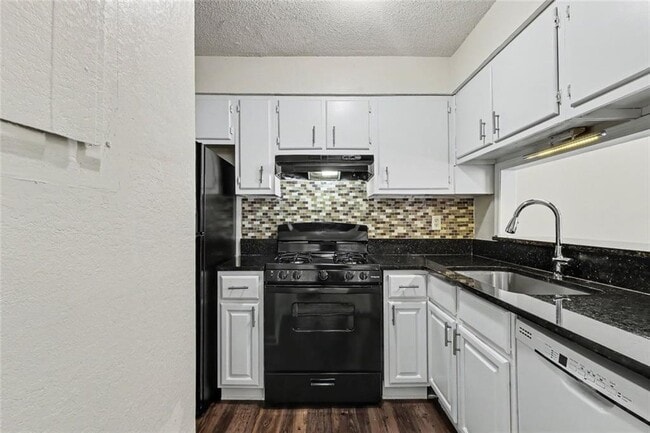 Building Photo - 2623 Dorian Dr SW