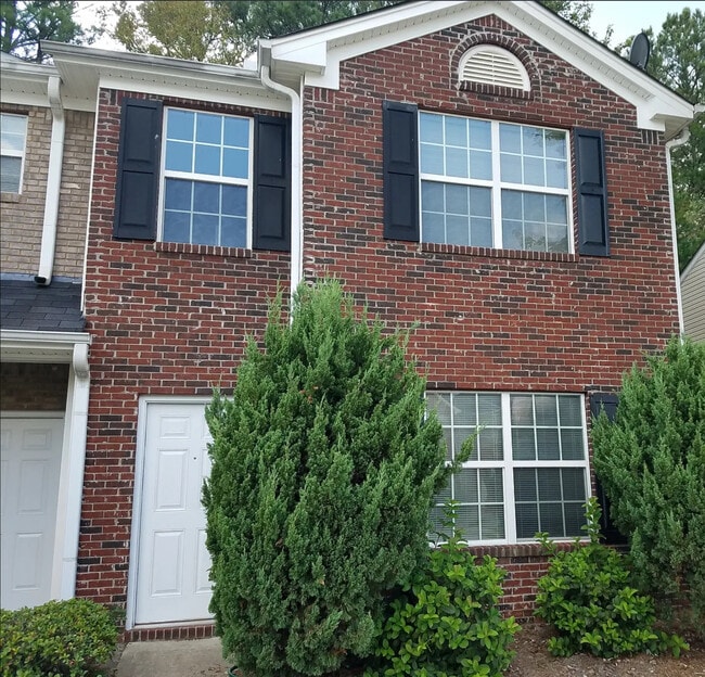 Building Photo - 1545 Eastern Sunrise Ln