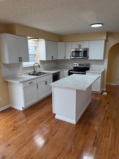 Building Photo - 3221 Kings Realm Ave