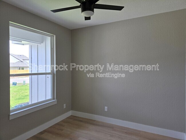 Building Photo - 9904 Ridings Dr