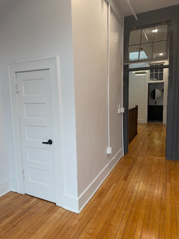 Building Photo - 215 N Main St