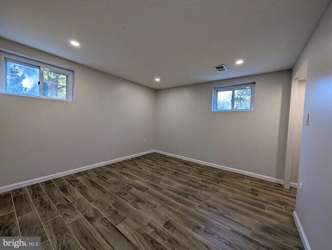 Building Photo - 7410 Long Pine Dr