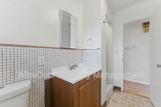 Building Photo - 1114 Stovall Ave