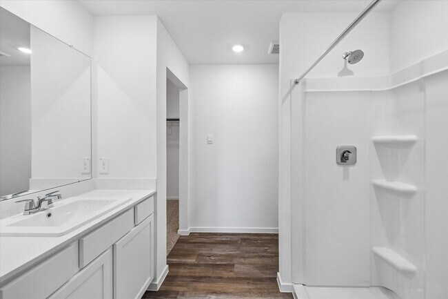 Building Photo - 14333 Tawny St