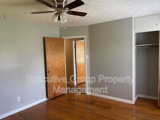 Building Photo - 512 Smith Ave