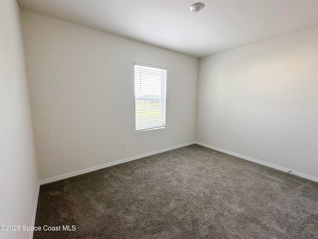 Building Photo - 2712 Golden Trout Ln