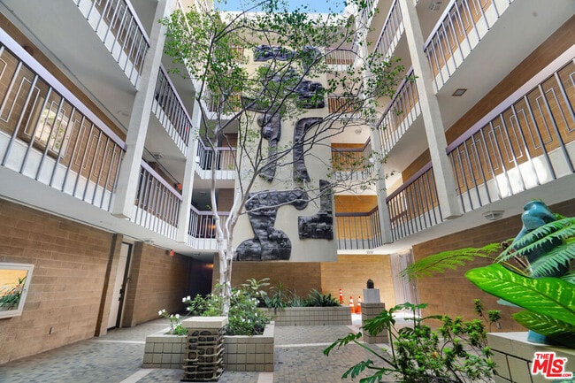 Building Photo - 1300 Midvale Ave