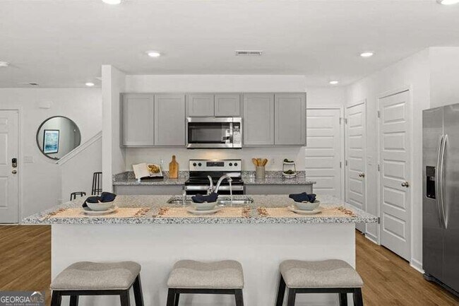 Building Photo - 260 Coastal Dr