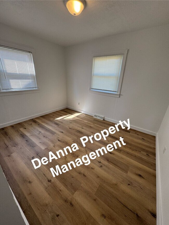 Building Photo - 3 Bedroom Single Home Lorain, Oh