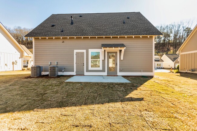 Building Photo - Single Family Home With Spacious Backyard