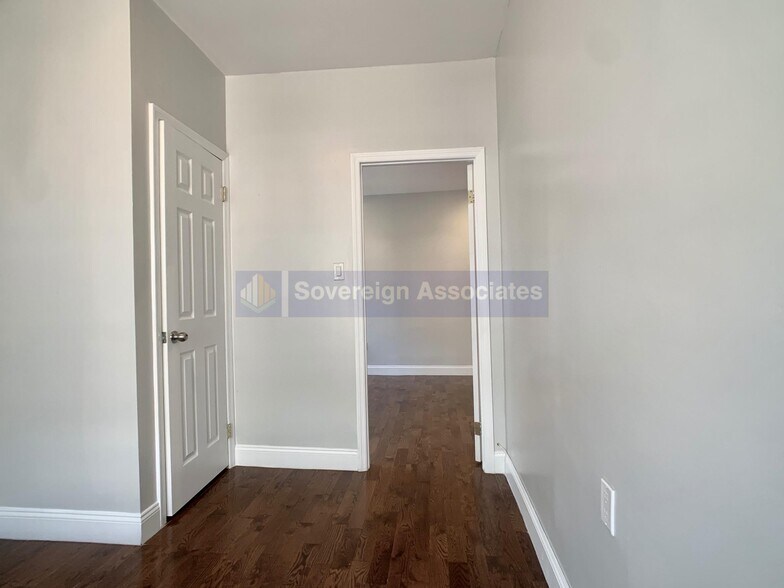 Building Photo - 541 W 156th St
