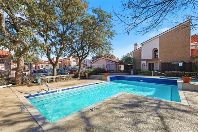 Building Photo - 505 Ranch Trail