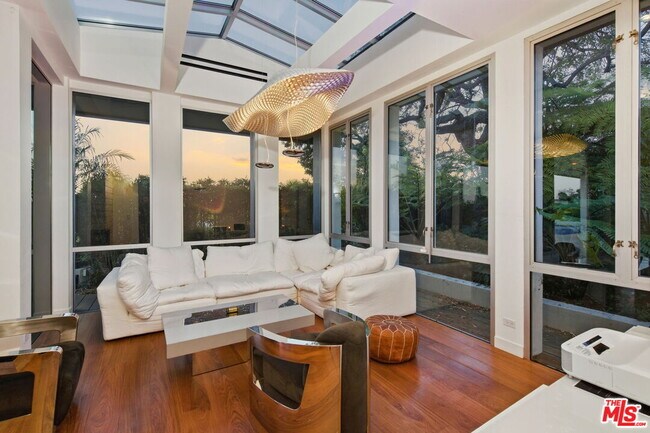 Building Photo - 2644 Eden Pl