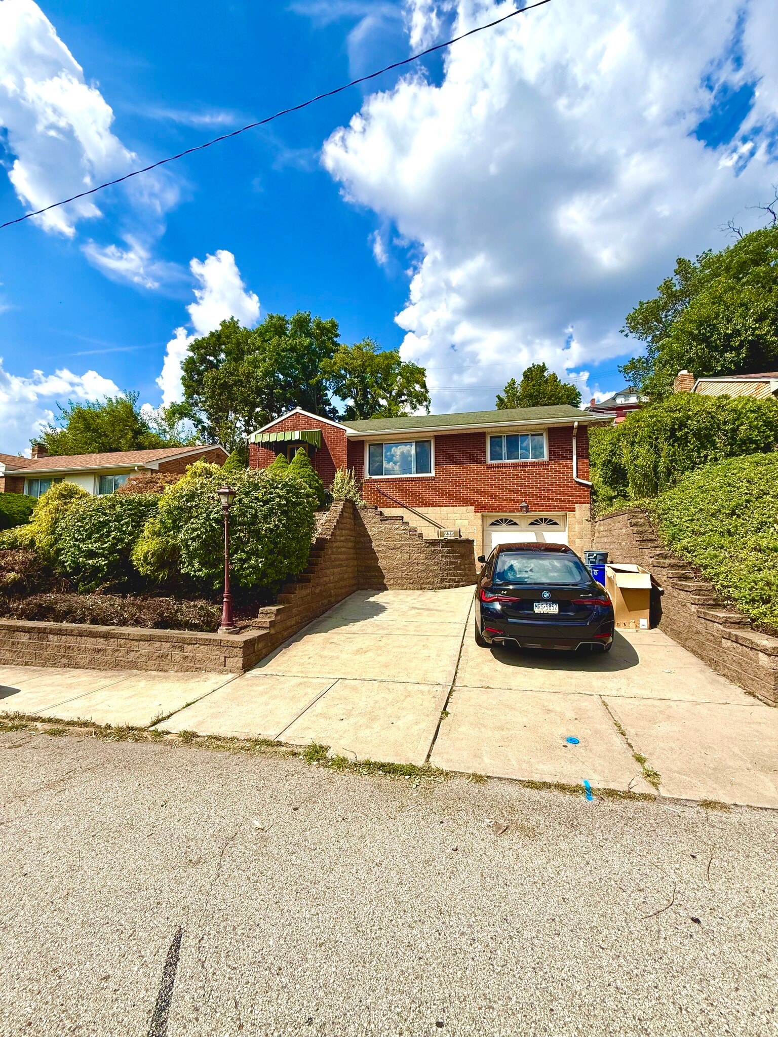 Building Photo - 235 McKinley St