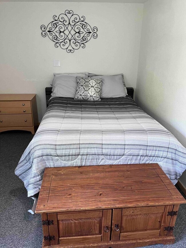 Building Photo - 3101 Bagnell Dam Blvd