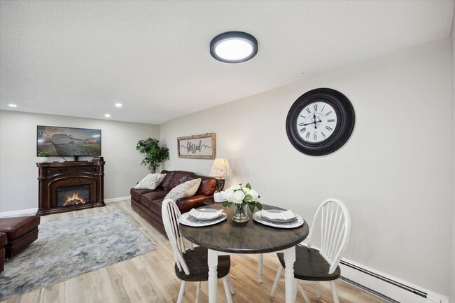 Building Photo - 2bd/1bth Apartment Condo in Aurora