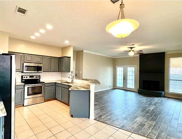 Building Photo - 7017 Club Creek Dr