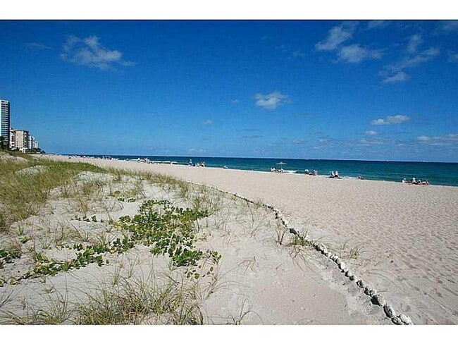 Building Photo - 1900 S Ocean Blvd