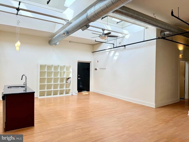 Building Photo - 431 Fairmount Ave