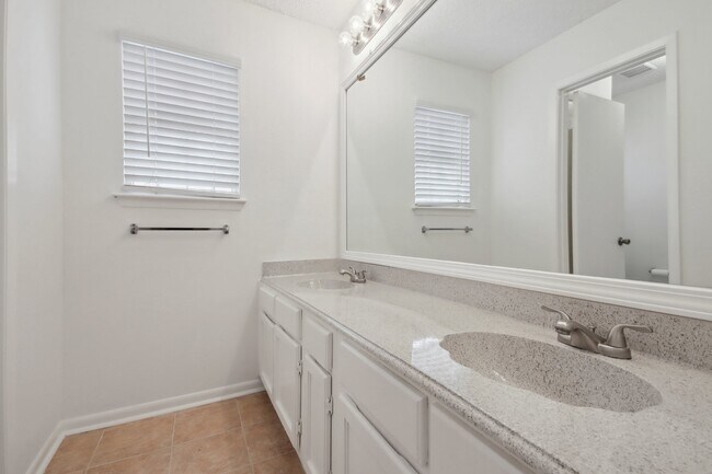 Building Photo - 13411 Creek Springs Dr