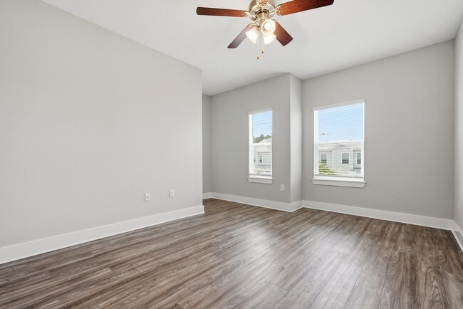 Building Photo - 246 N Sand Palm Rd