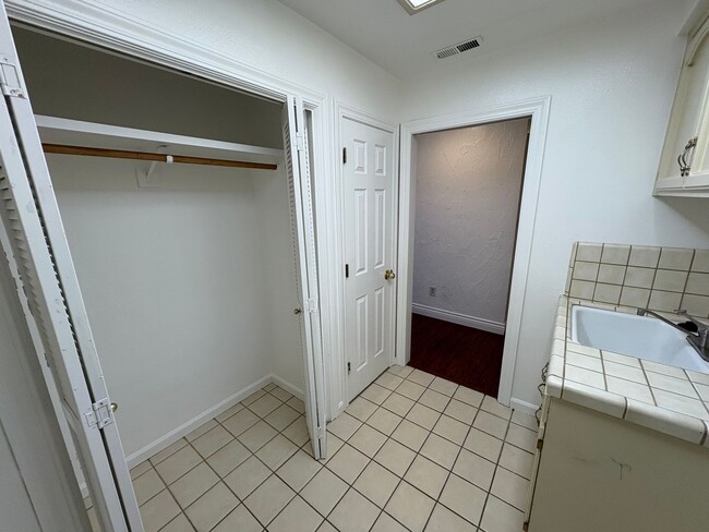 Building Photo - Entertainer delight rental home located in ''The Lakes'' subdivision Coming soon *Private Showing...