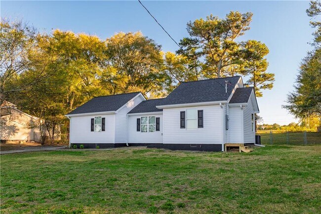 Building Photo - 42 Arnold Rd