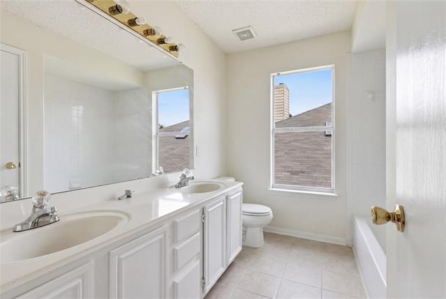 Building Photo - 2082 Sailmaker Ct