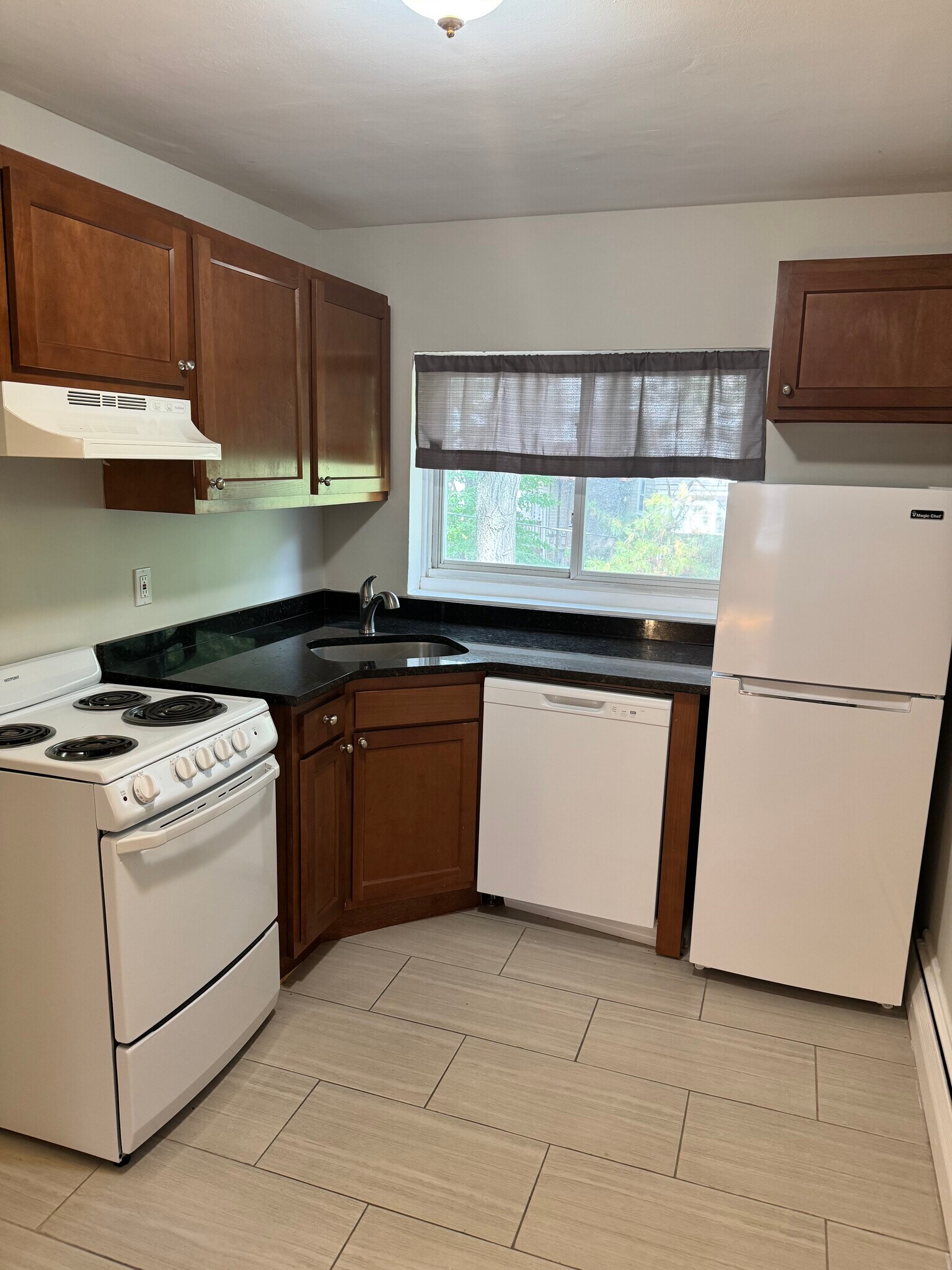 Building Photo - 1400 Commonwealth Ave