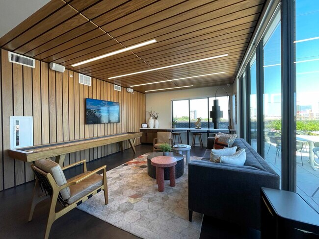 Building Photo - 2501 Troost Ave