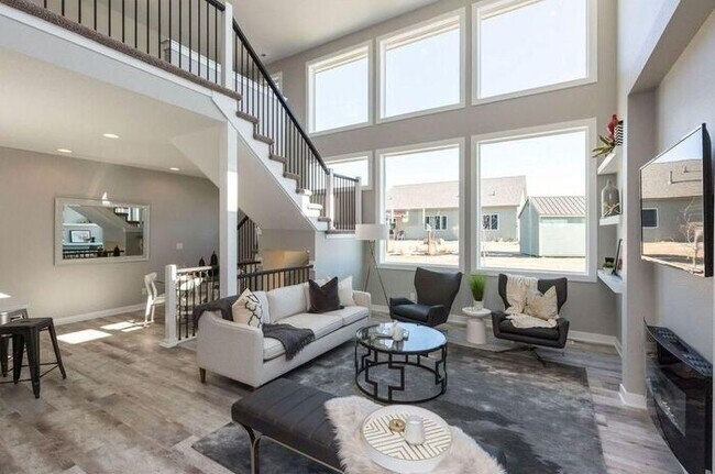 Building Photo - 1417 NE Mockingbird