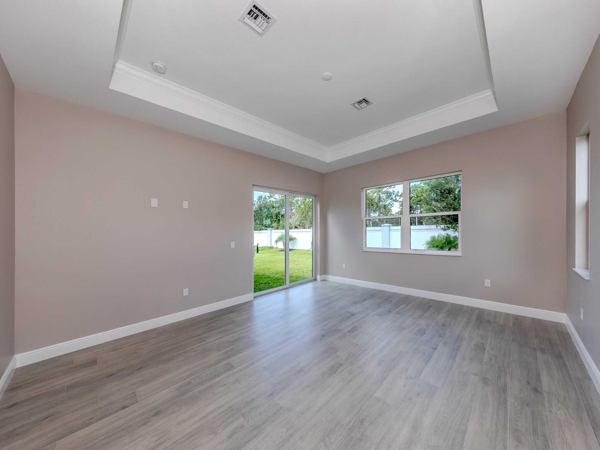 Building Photo - 1760 Lugano Cir