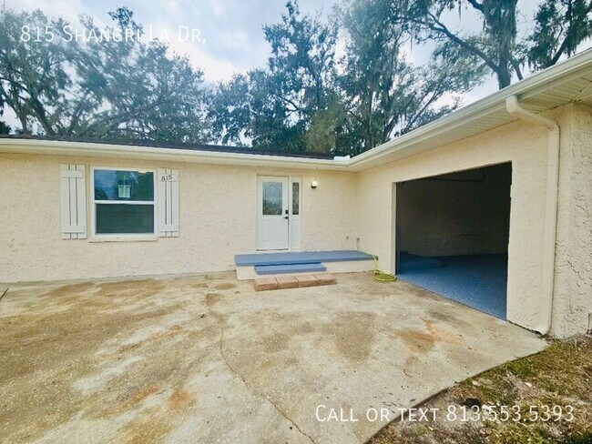 Building Photo - 815 Shangri La Dr