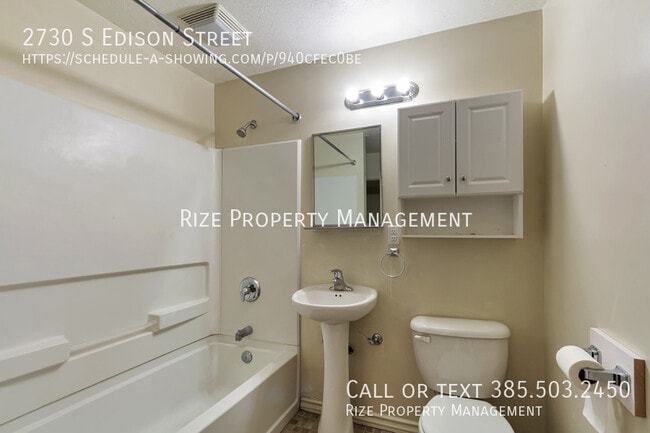 Building Photo - 2730 S Edison St